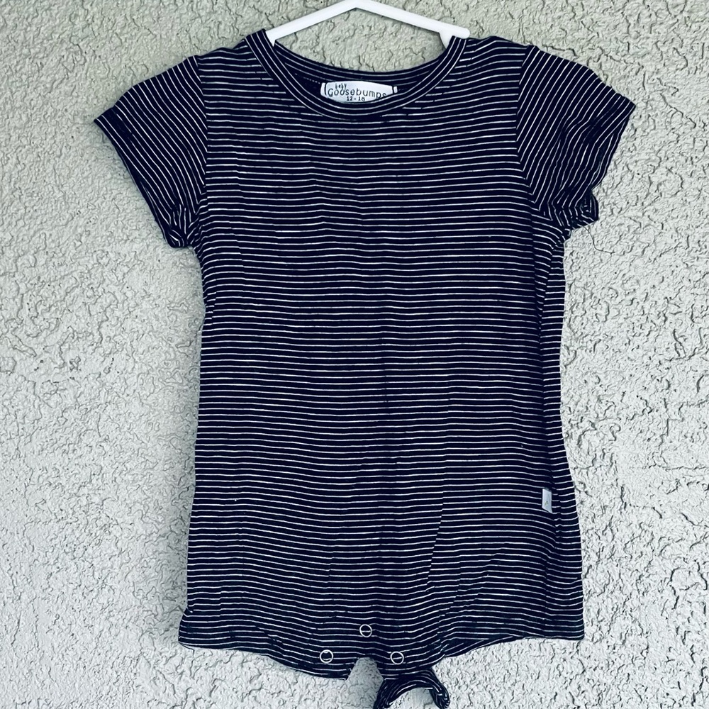 GUC 12-18m baby Goosebumps Black and White pinstripe Shortie